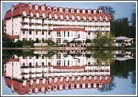 Ehemalige Waldsiedlung Wandlitz
- jetzt Bernau-Waldsiedlung:
Brandenburg-Klinik mit
idyllischer Teichanlage
im Barnimer Land